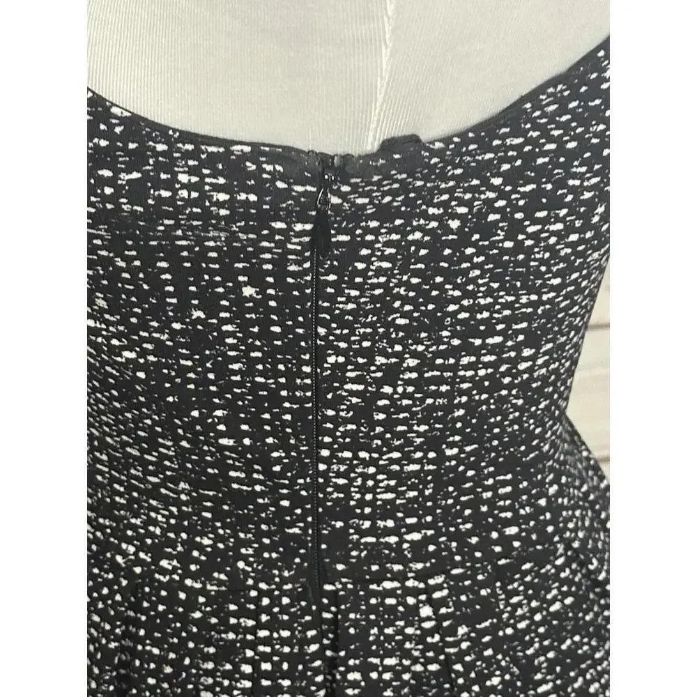 cinq a sept black/white sleeveless cutout fit and flare cocktail dress Size 0